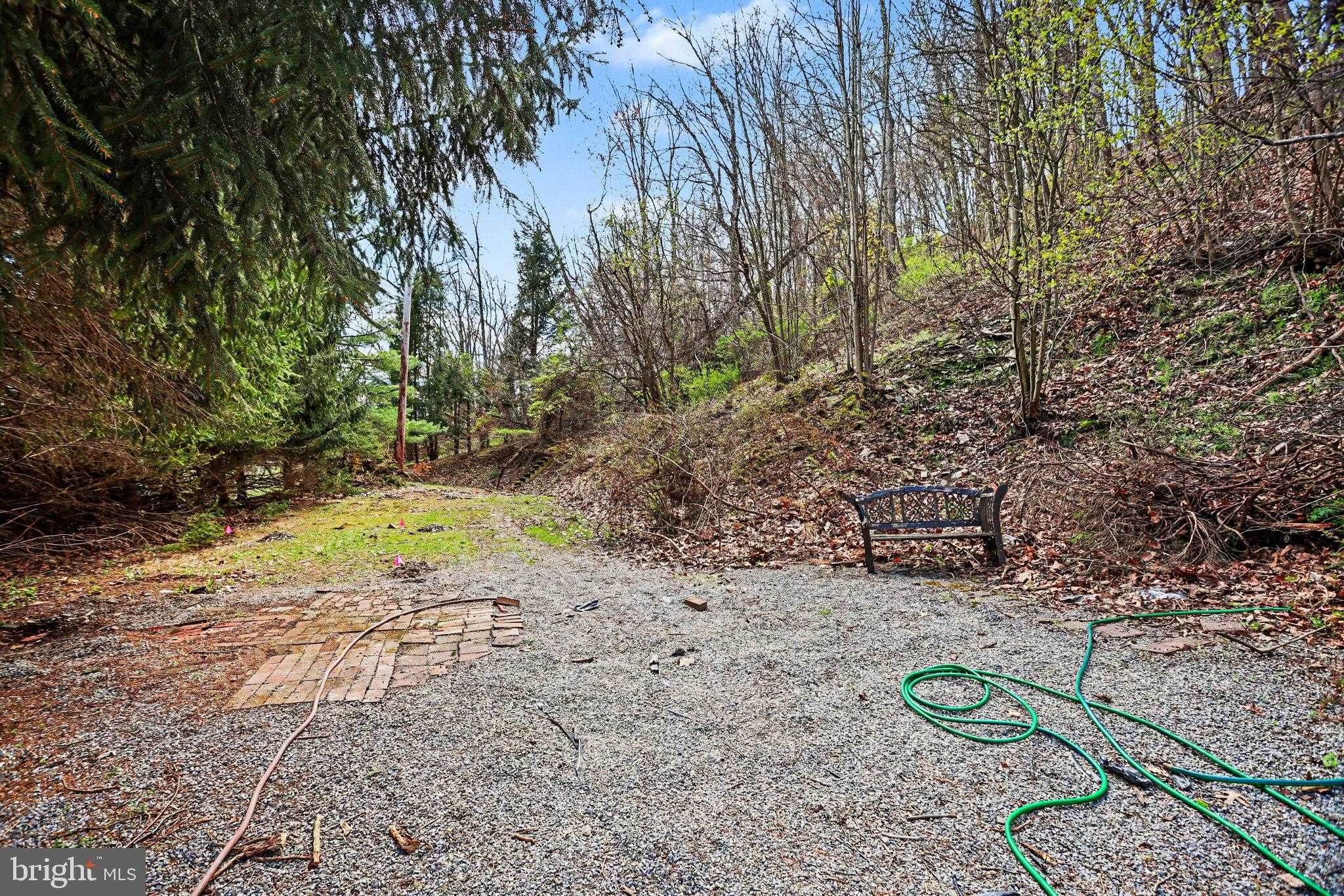 6381 Glatfelters Station Rd photo 32