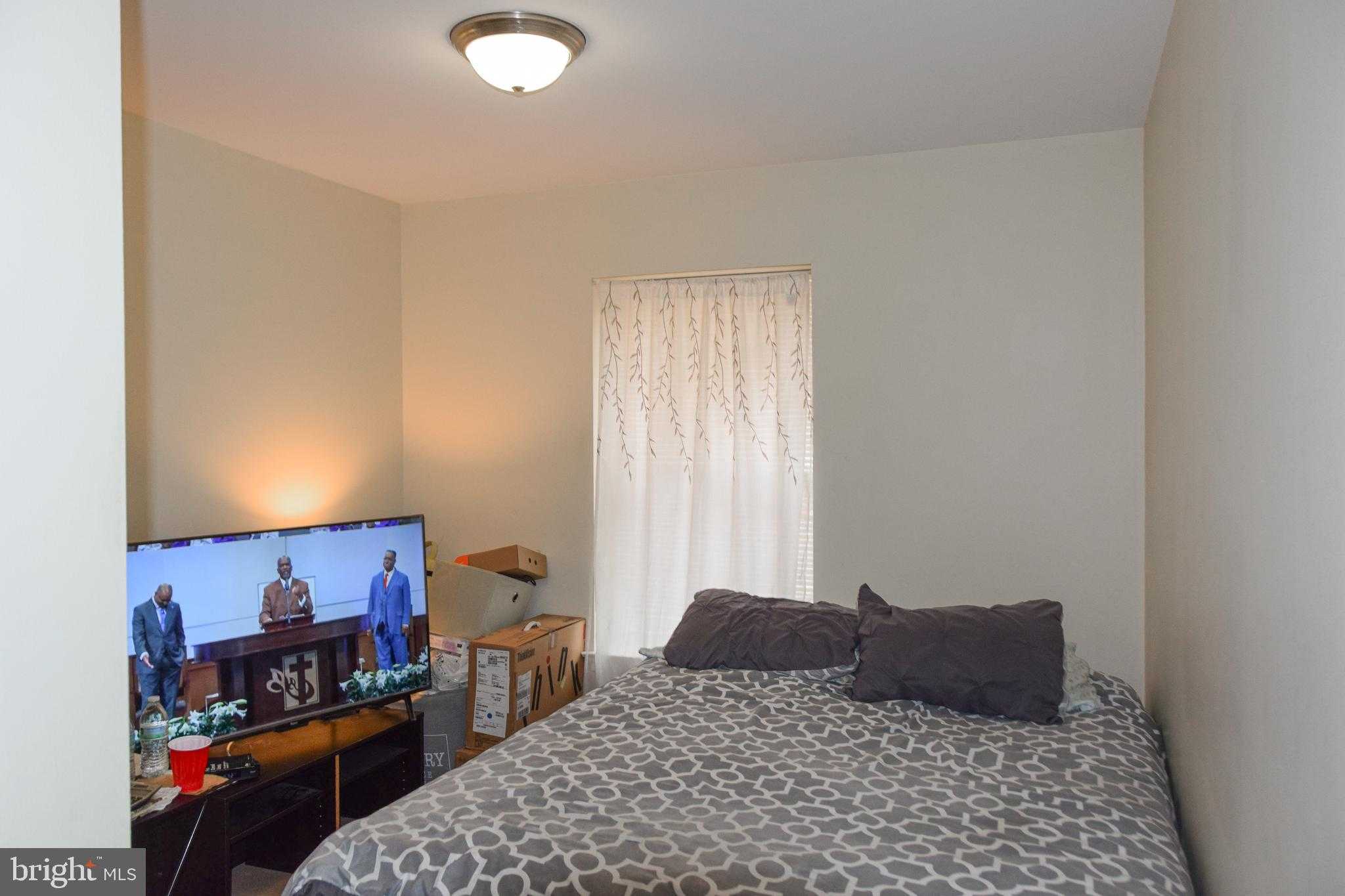 4619 Parrish St photo 16