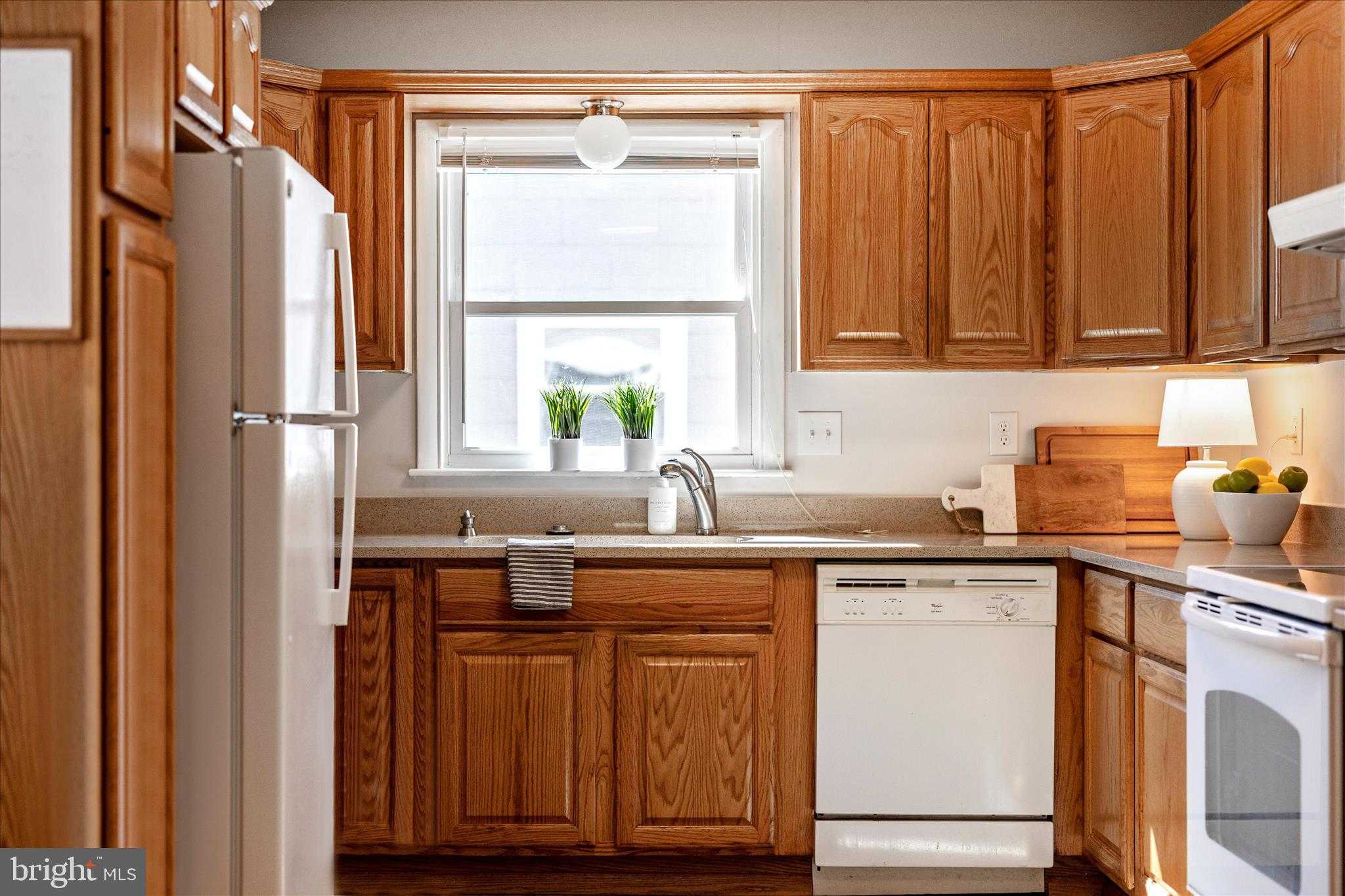 504 Valley St photo 18