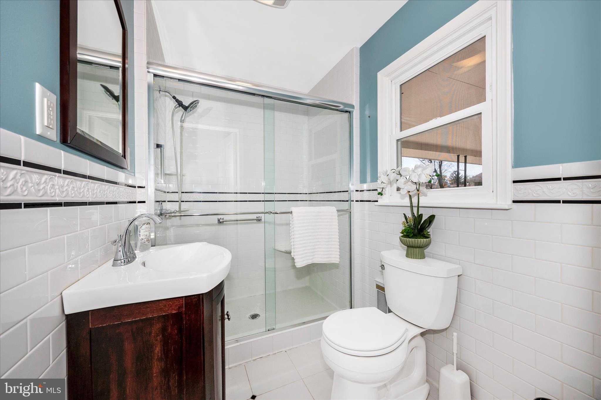 504 Valley St photo 26