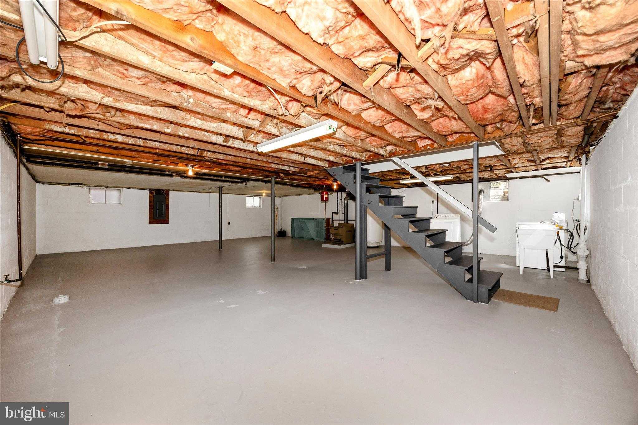 504 Valley St photo 30