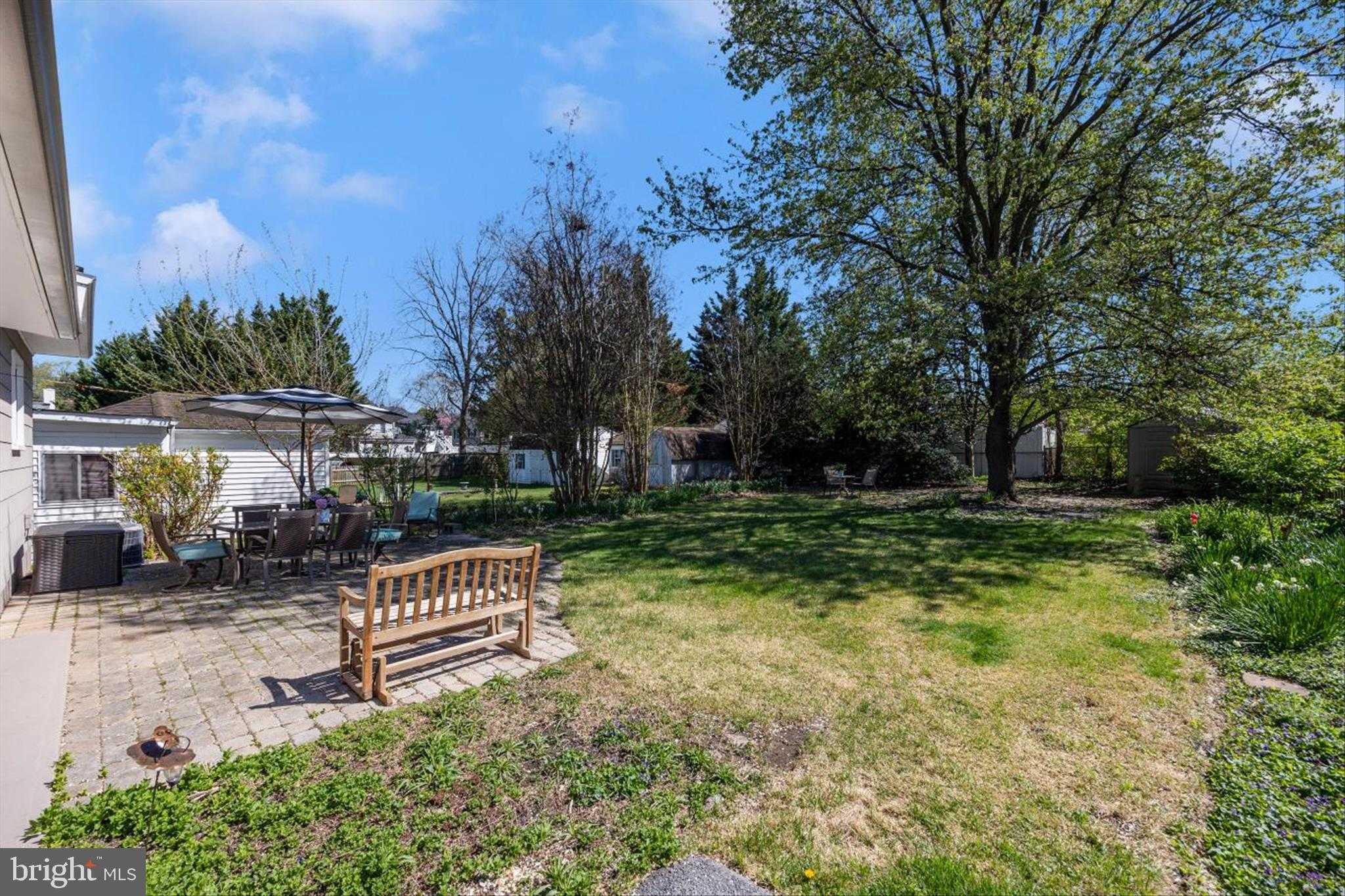 504 Valley St photo 37