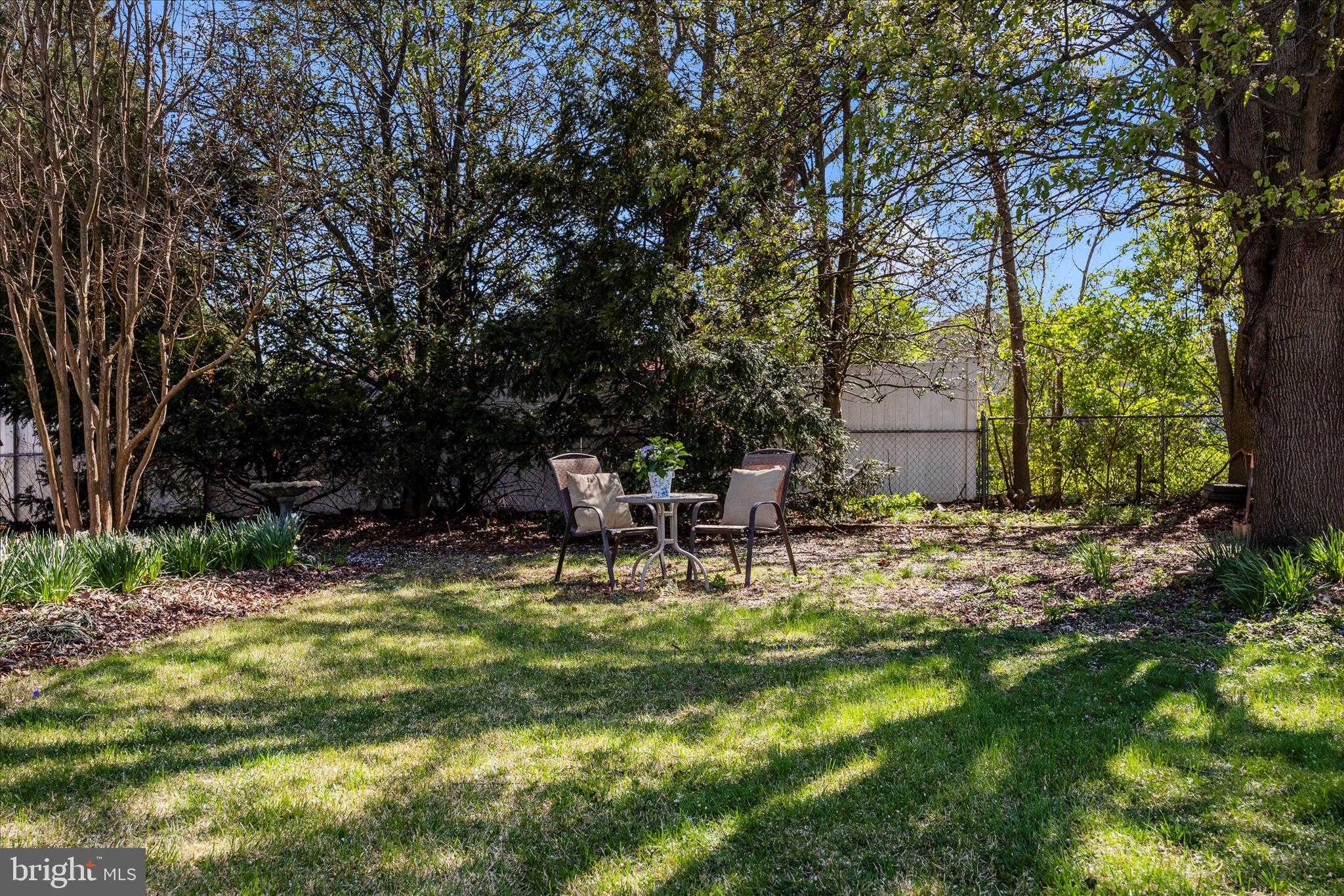 504 Valley St photo 38