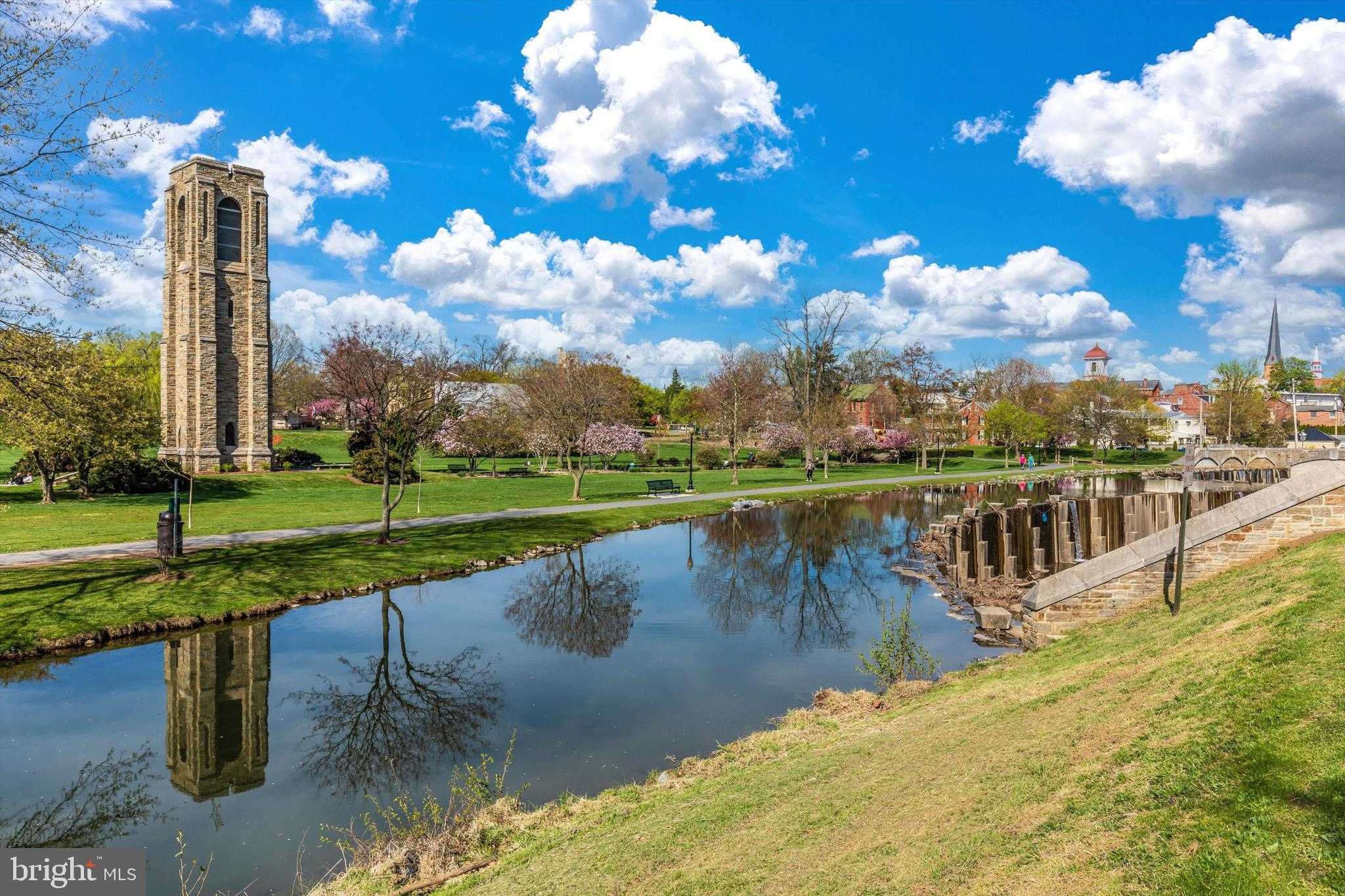 504 Valley St photo 49