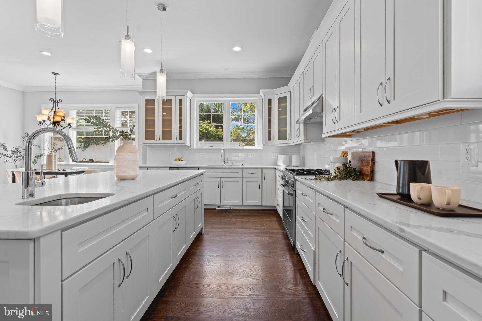 7606 Leonard Dr photo 16