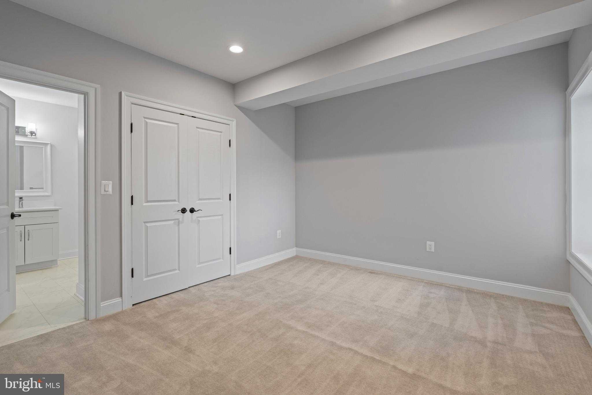 7606 Leonard Dr photo 55