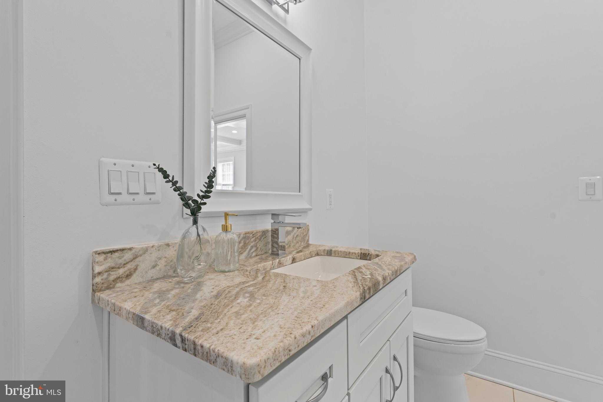 7606 Leonard Dr photo 9