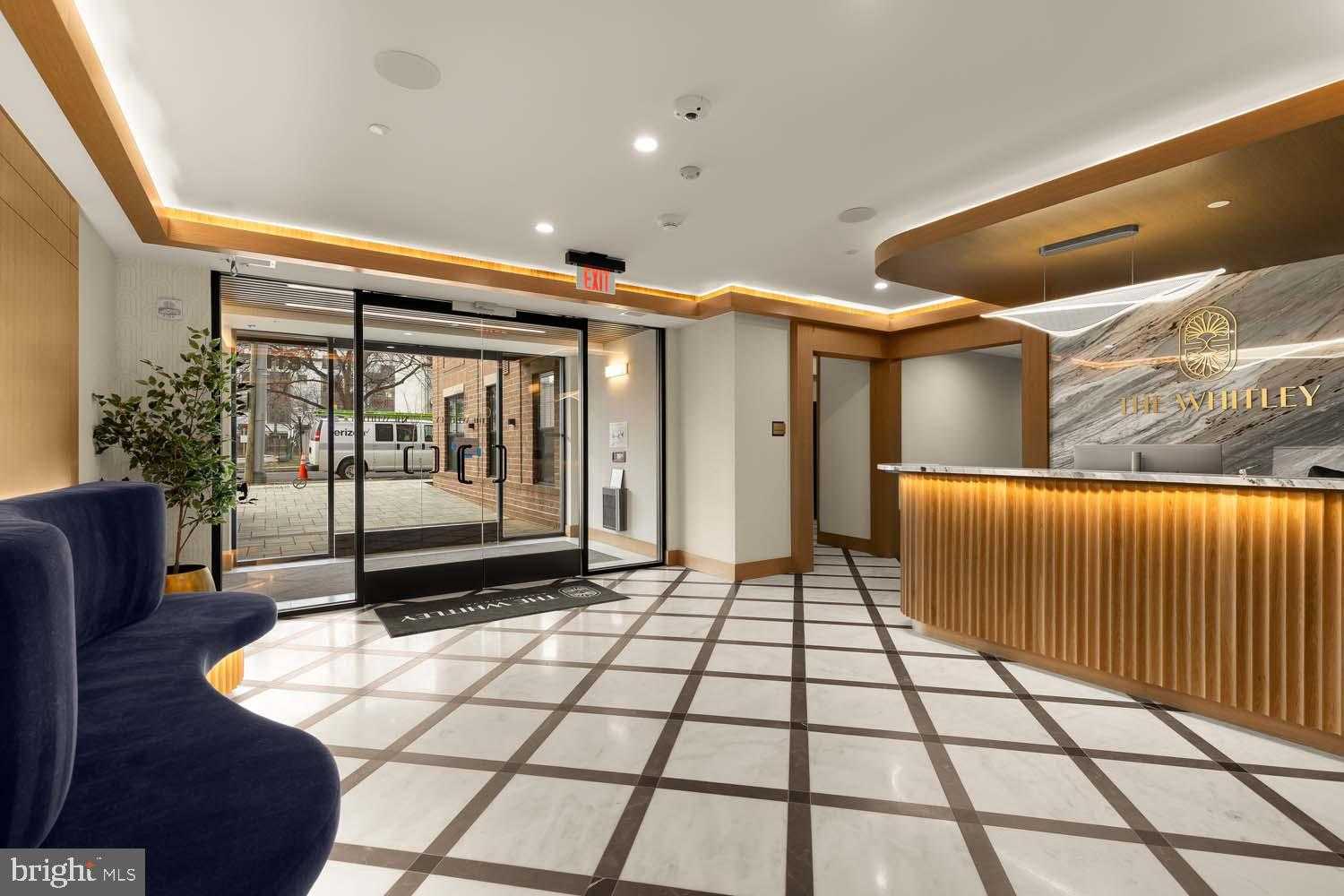 811 N Columbus St photo 5