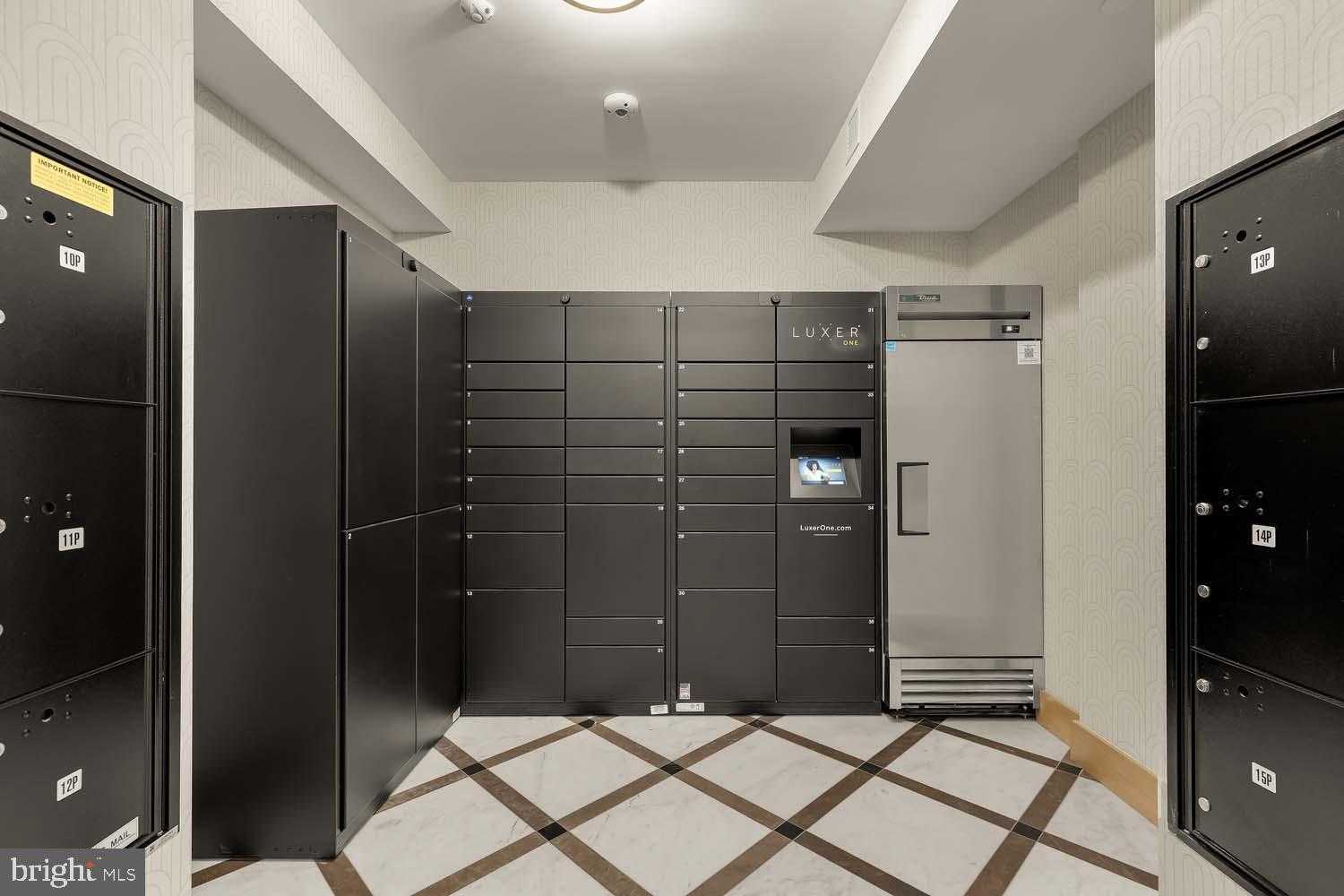 811 N Columbus St photo 7