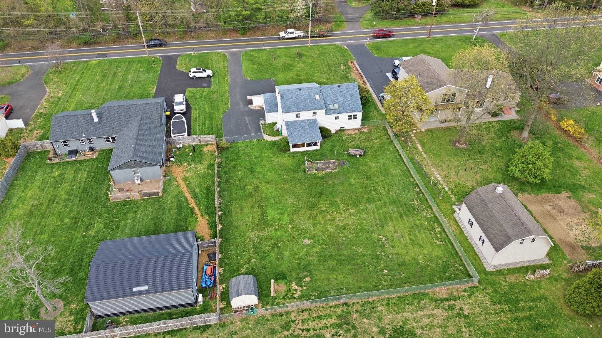 1240 Almshouse Rd photo 40