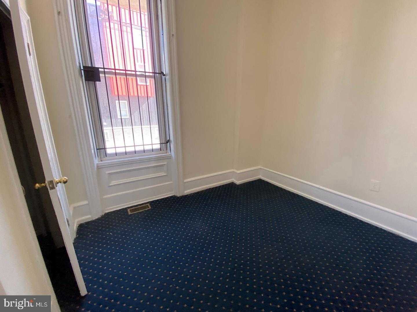 1617 W Oxford St photo 6