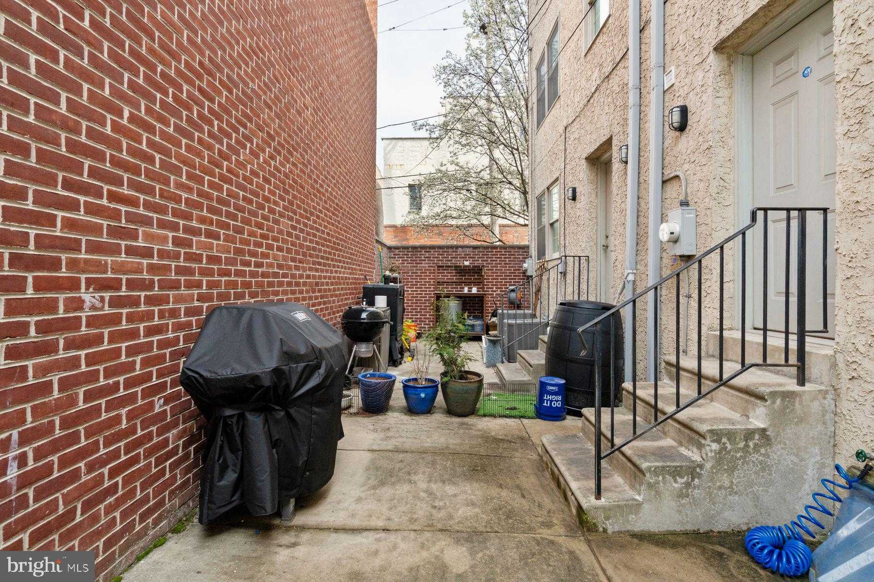 827 Catharine St photo 50