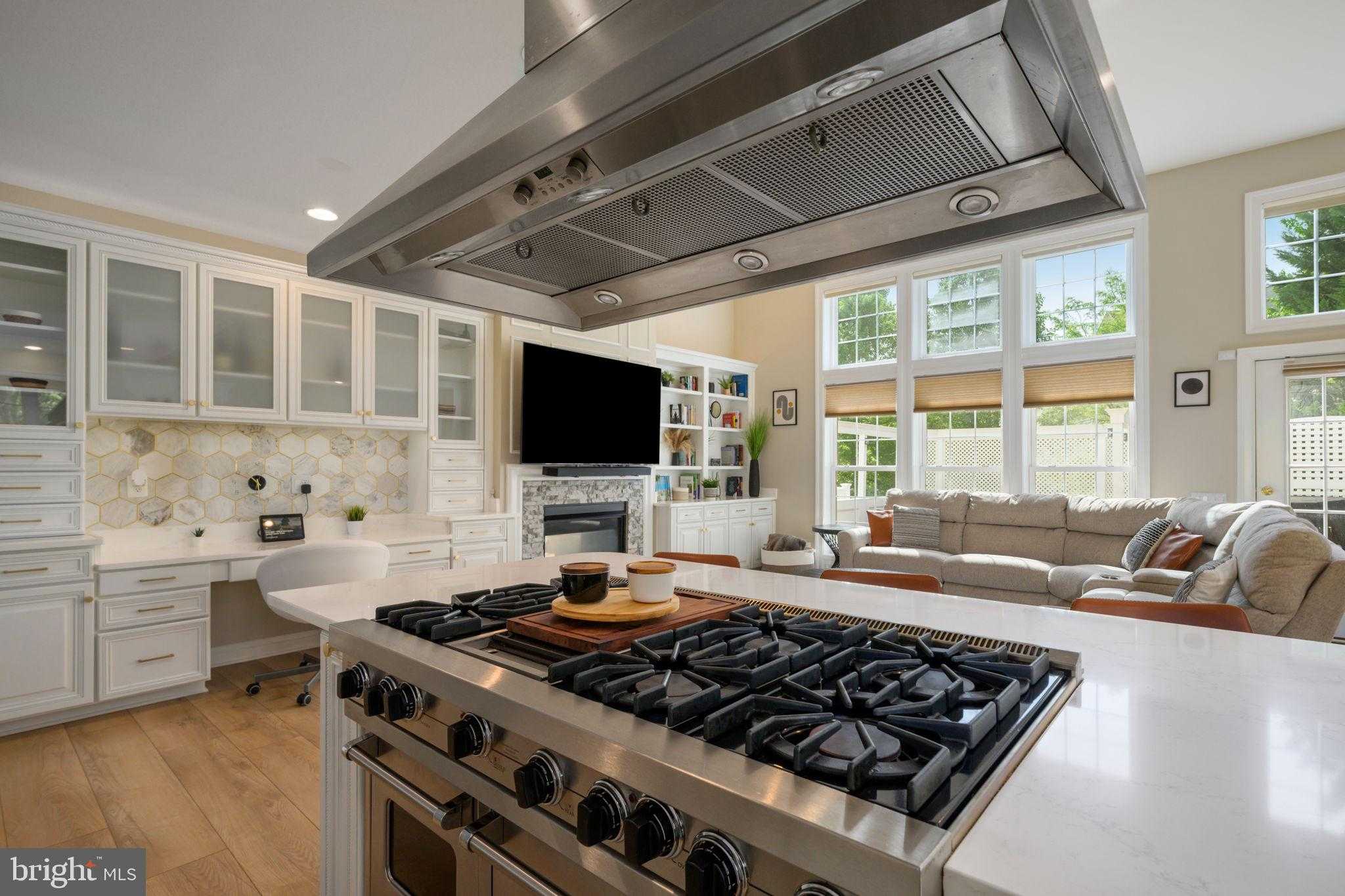 8937 Rhododendron Cir photo 26