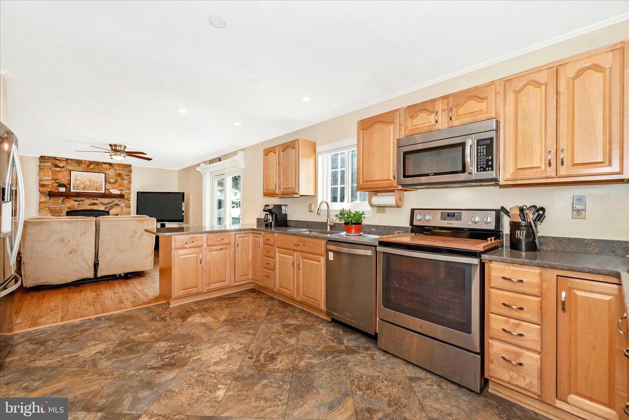 2726 Loch Haven Dr photo 12