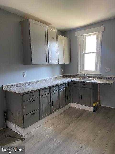 1623 Hunter St photo 11