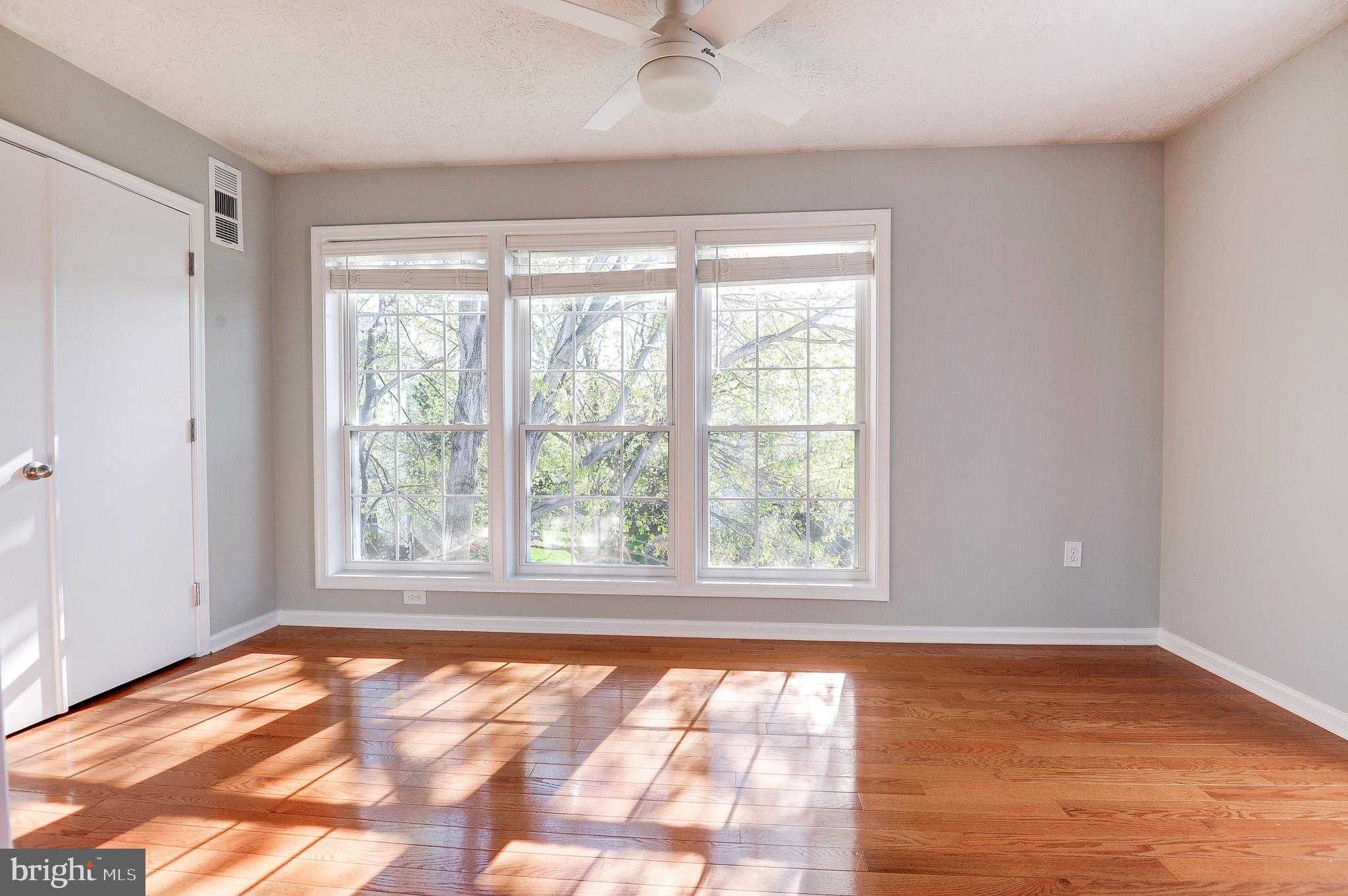 10087 Oakton Terrace Rd photo 17