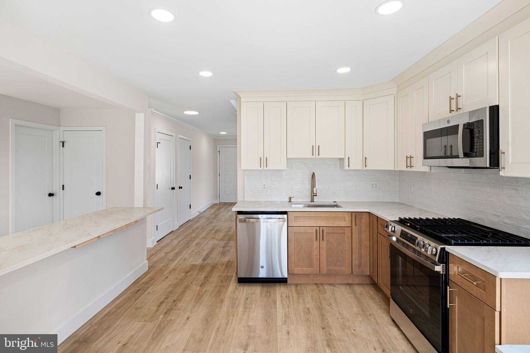 323 Winding Way photo 8