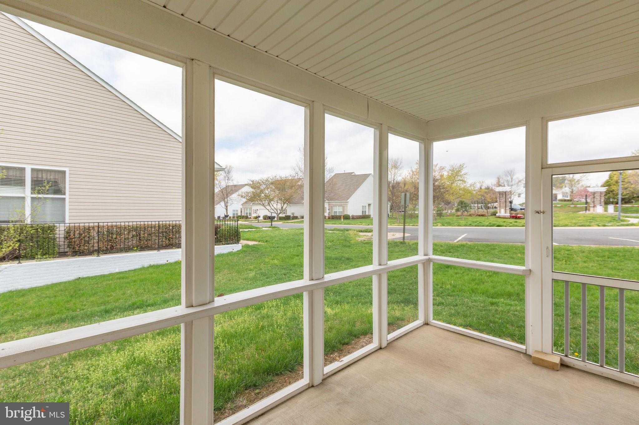 40 Legend Dr photo 2