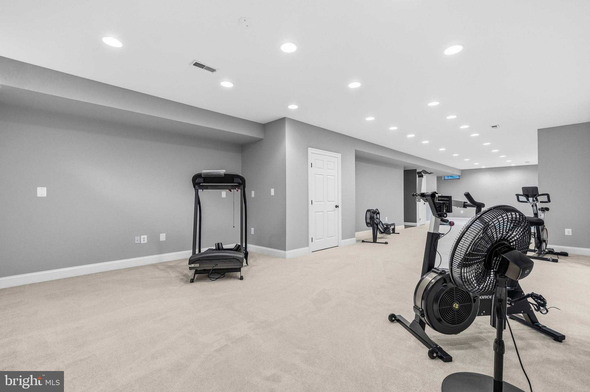 601 Jacob CT SW photo 46