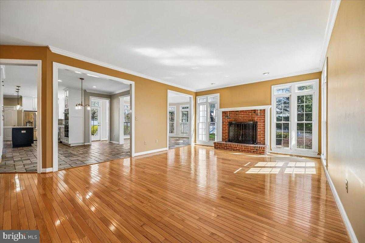 15200 Country Glen CT photo 26