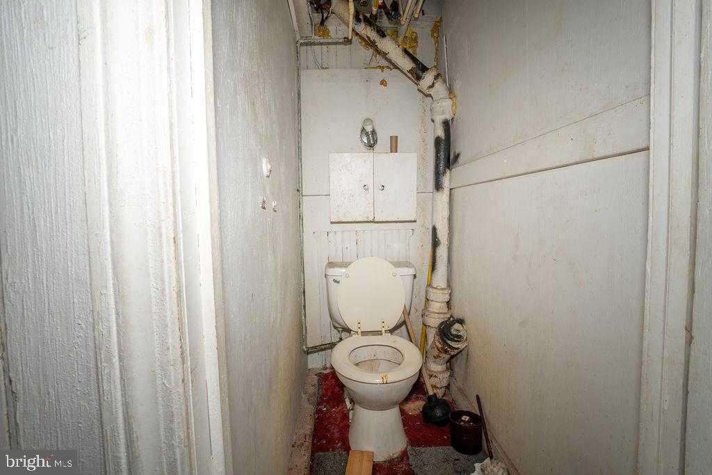 2105 Whittier Ave photo 34