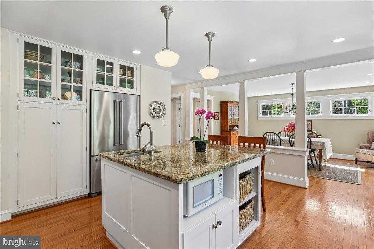 11012 Montrose Ave photo 14