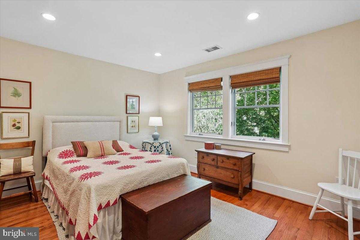 11012 Montrose Ave photo 31