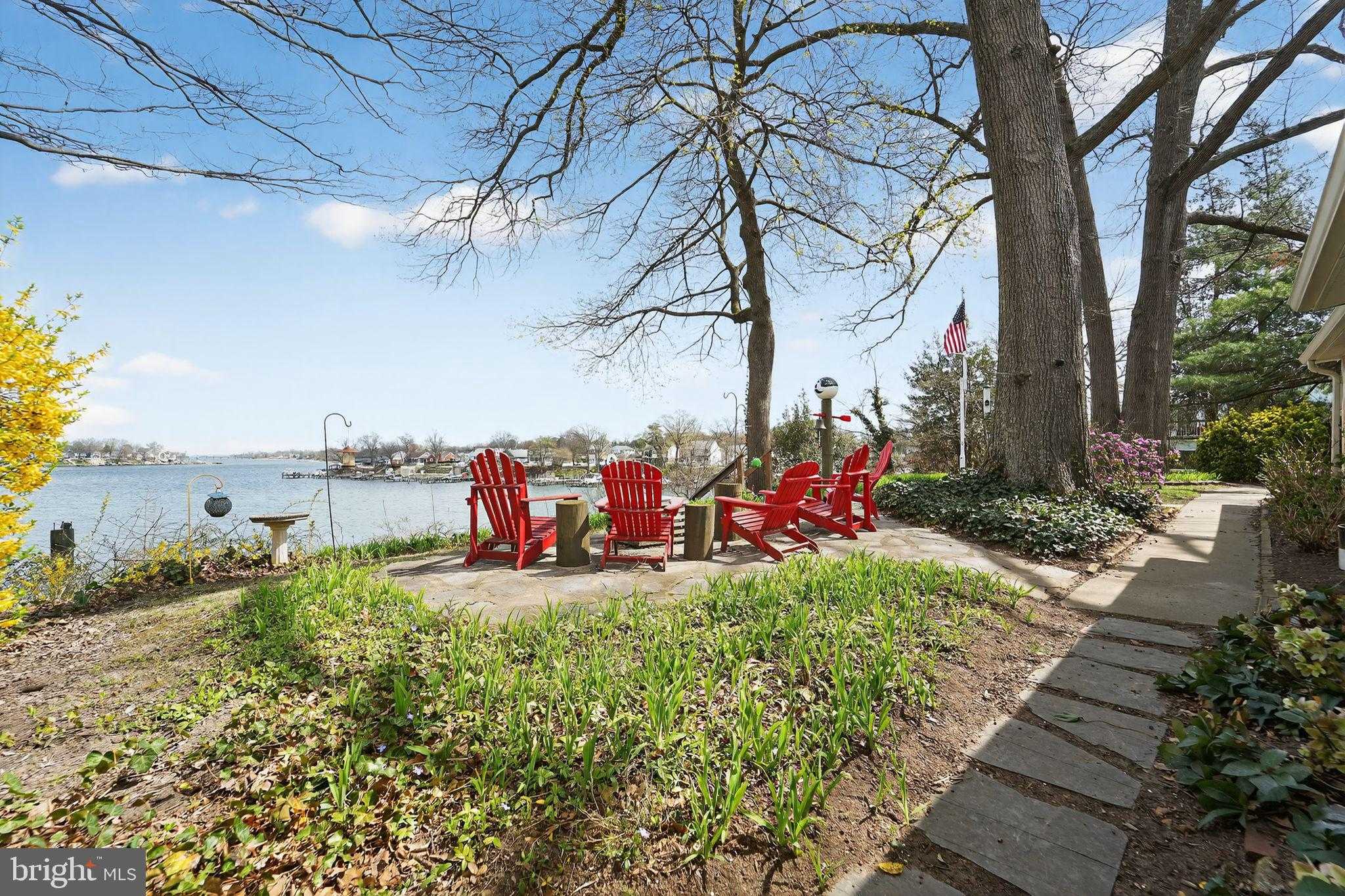 852 Riverside Dr photo 13