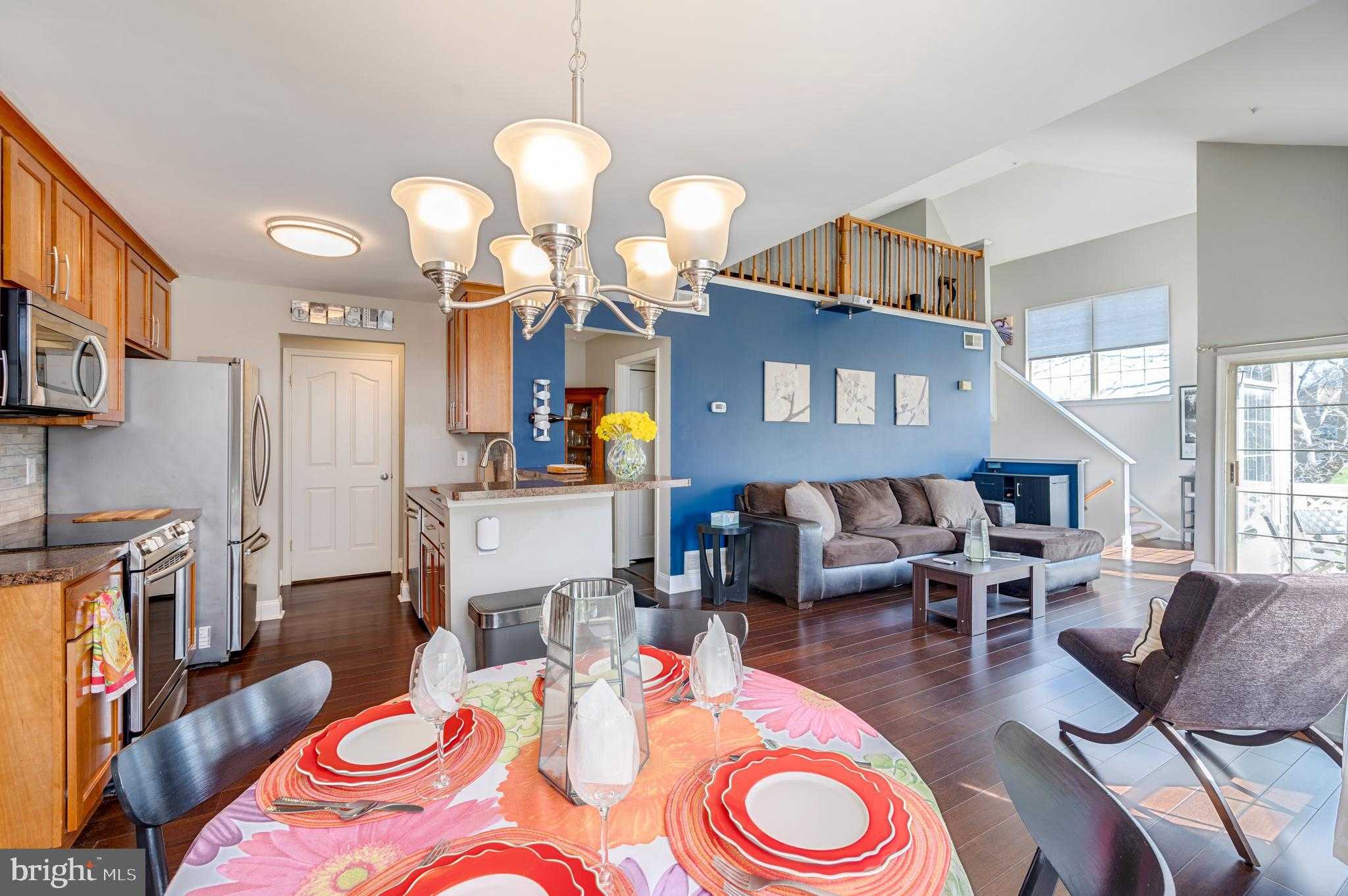 204 Remington CT photo 16