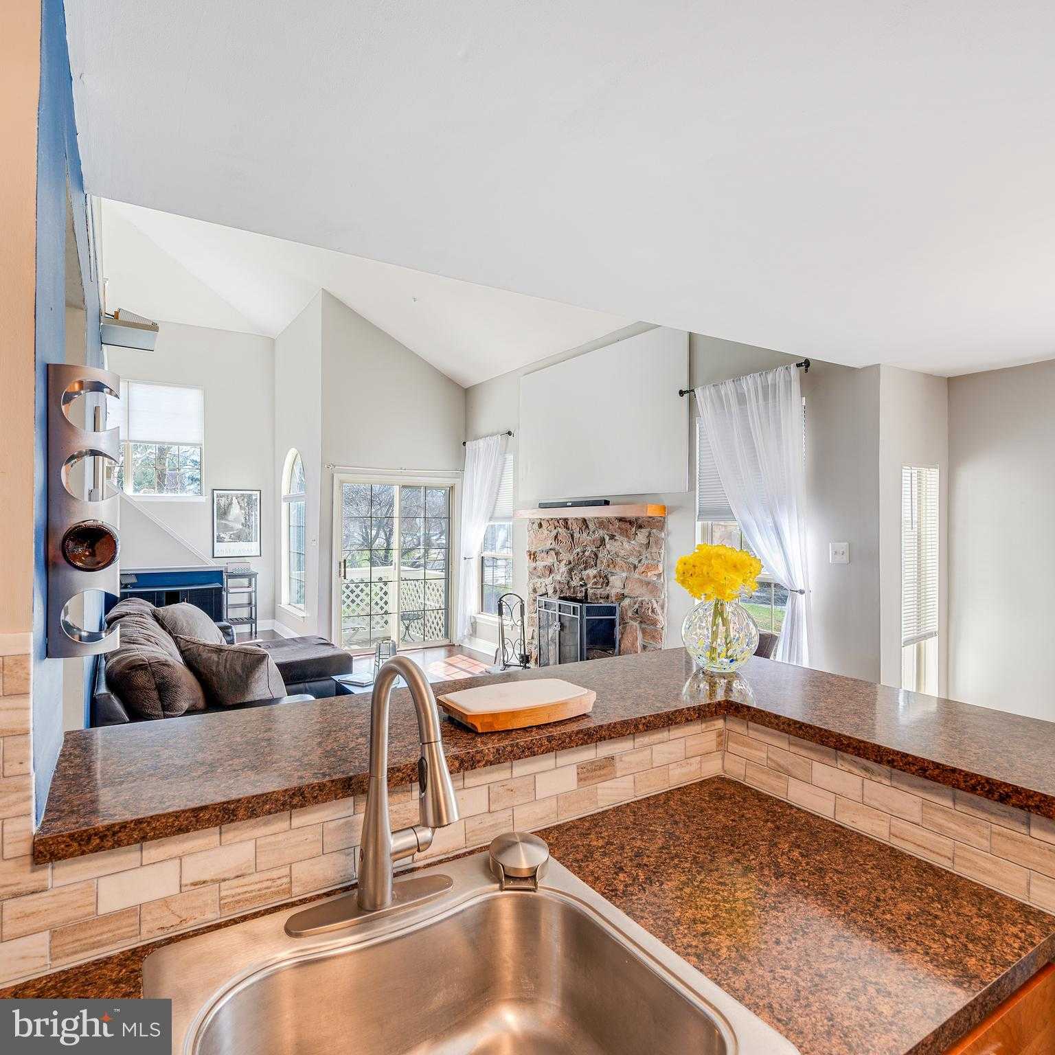 204 Remington CT photo 19