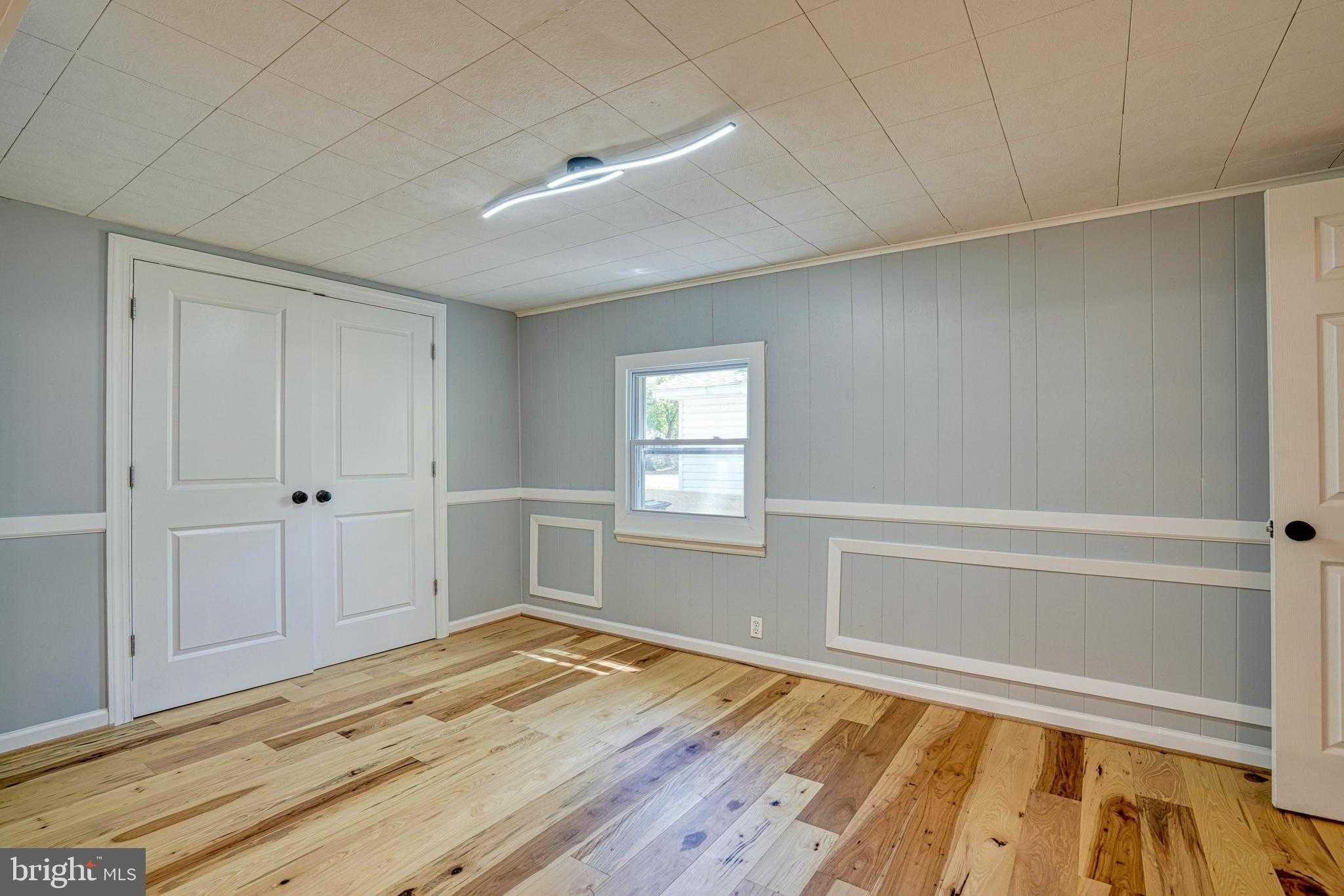 10 Bay View Ave photo 8