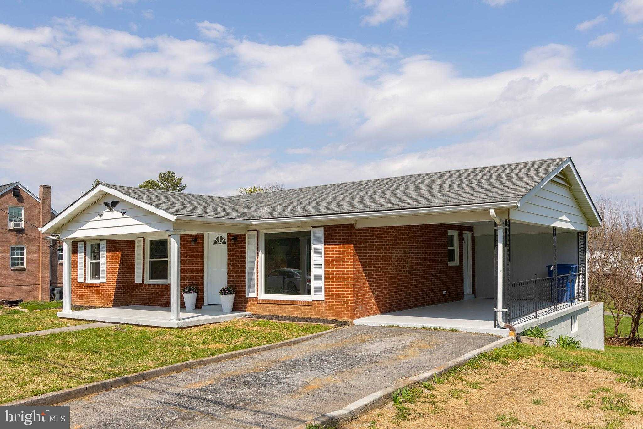 101 W 17th St photo 2