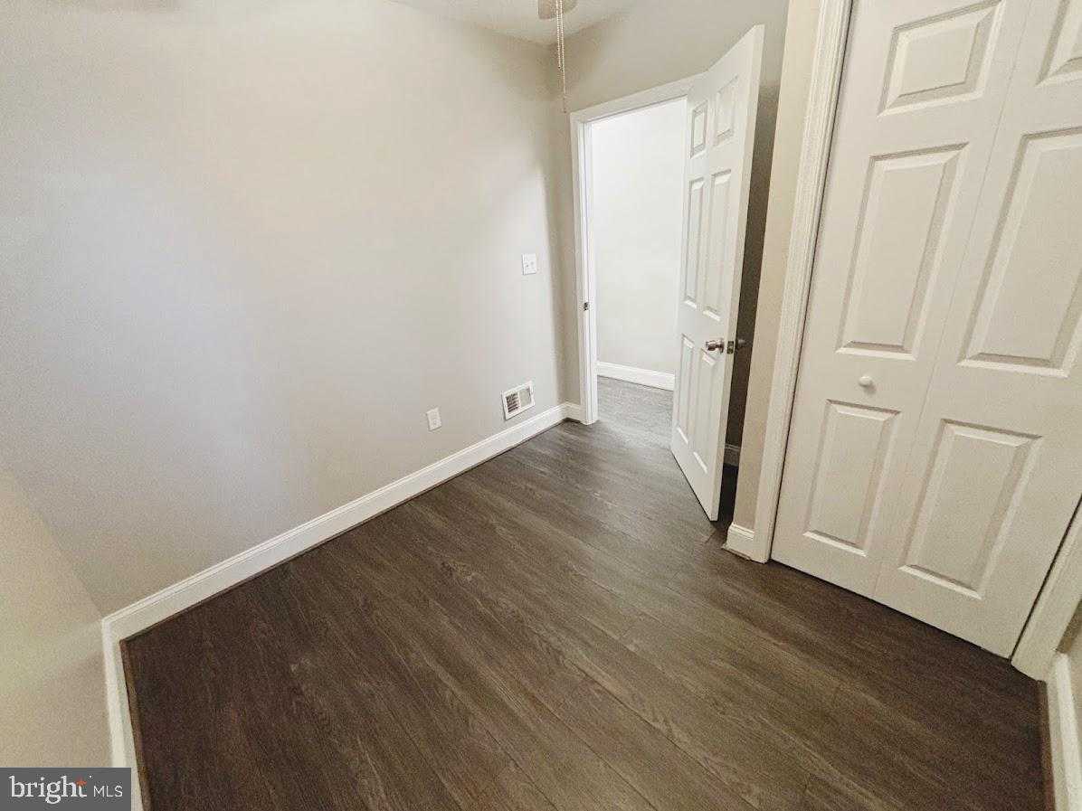 1721 N Bond St photo 12