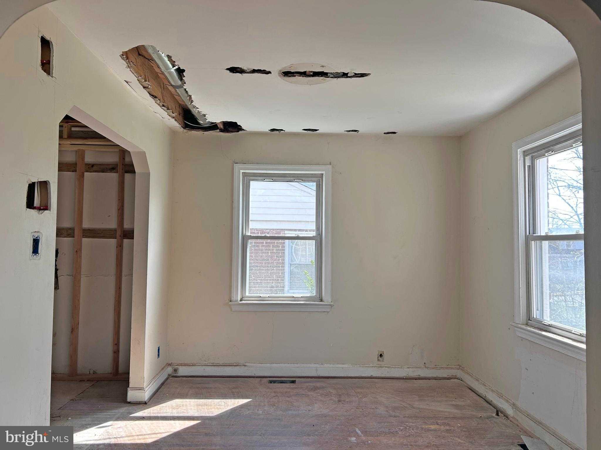 1402 Edgewick Ave photo 4