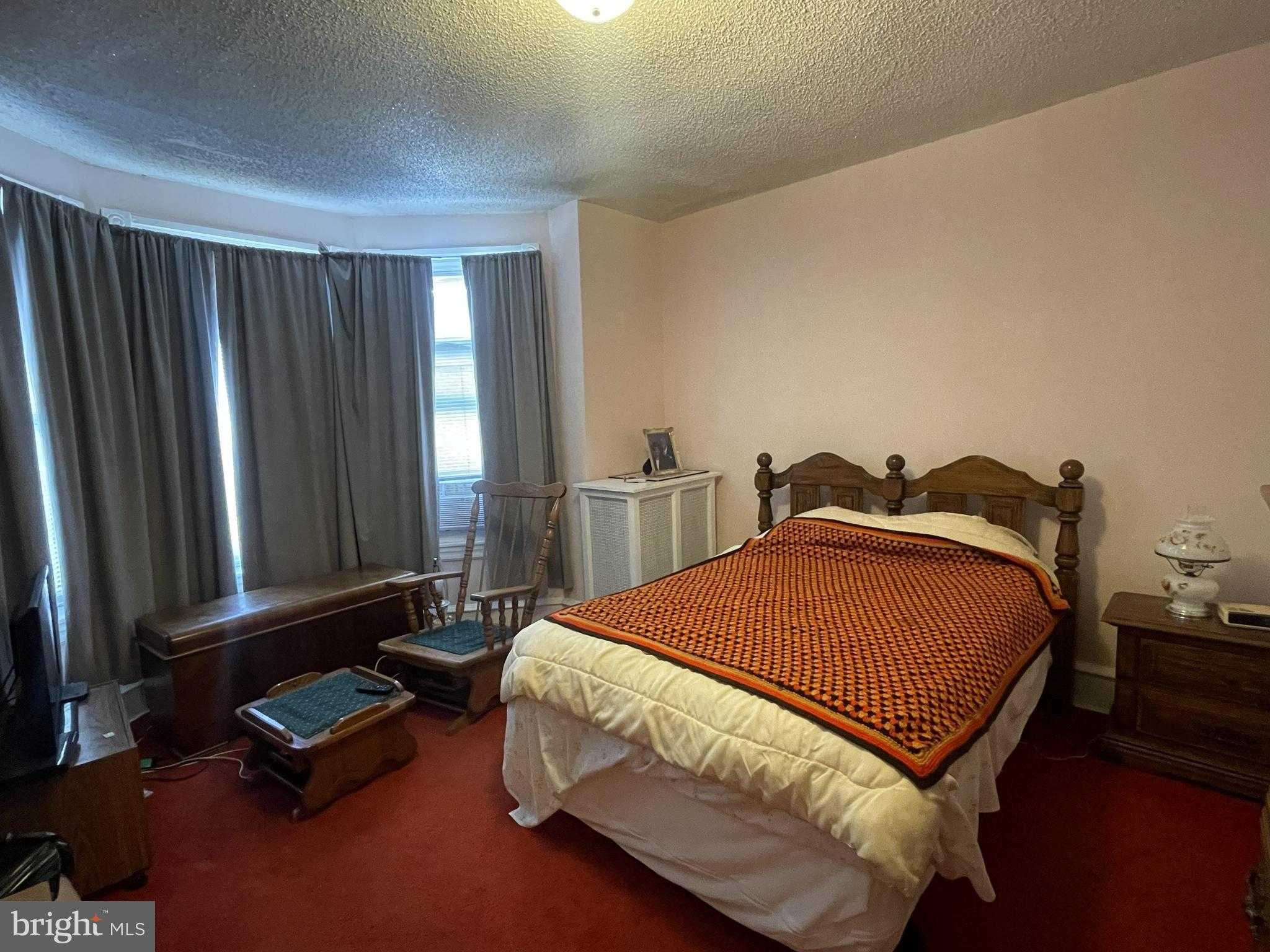 5824 Catharine St photo 24