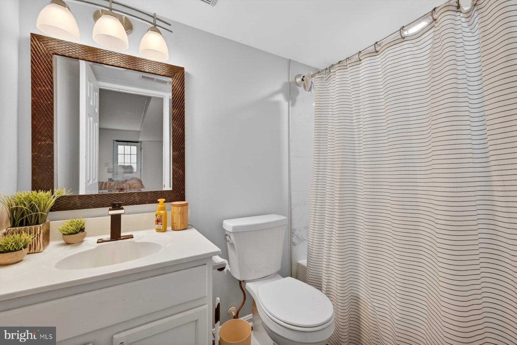 9876 Airedale CT photo 30