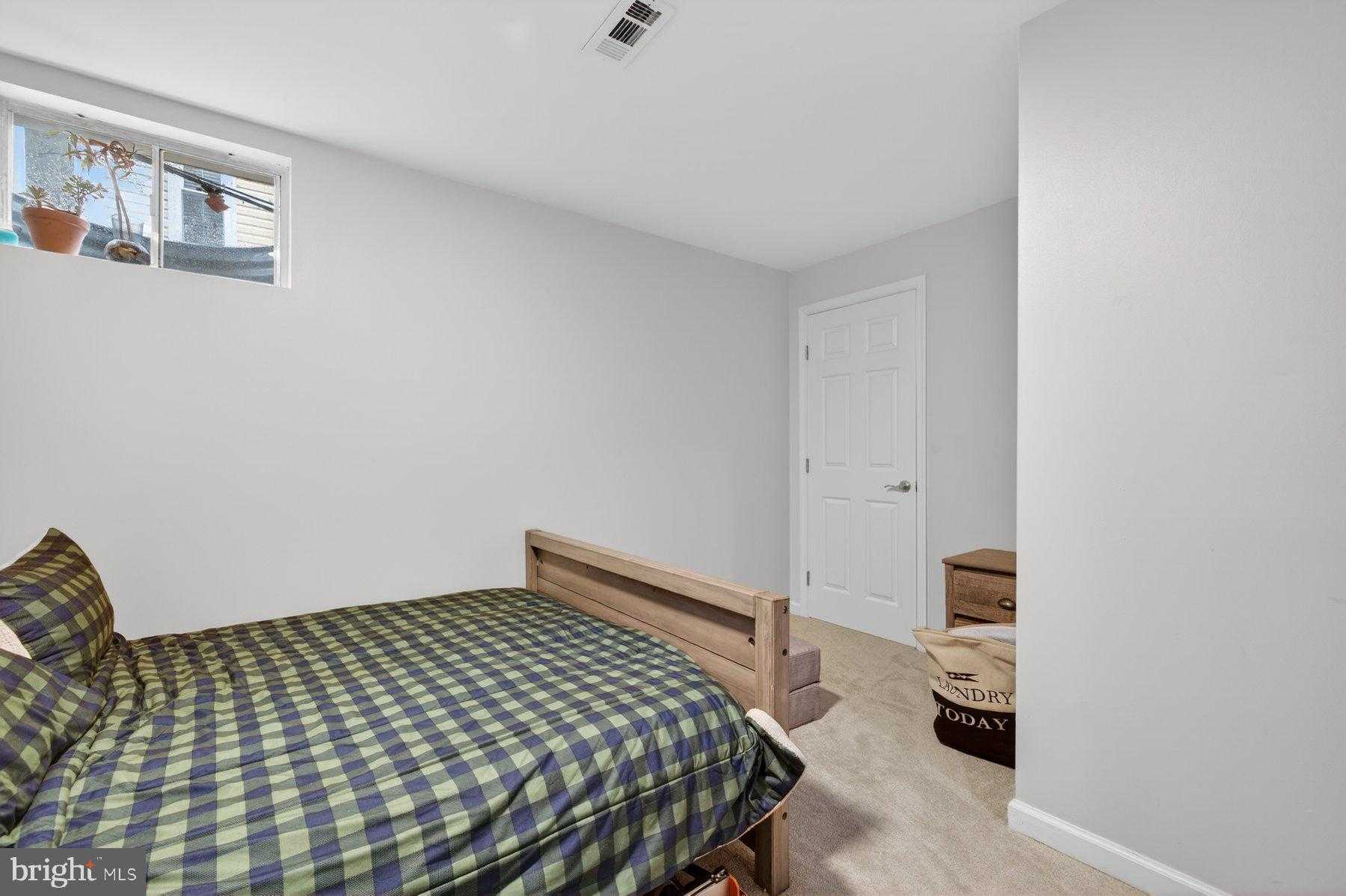 9876 Airedale CT photo 32