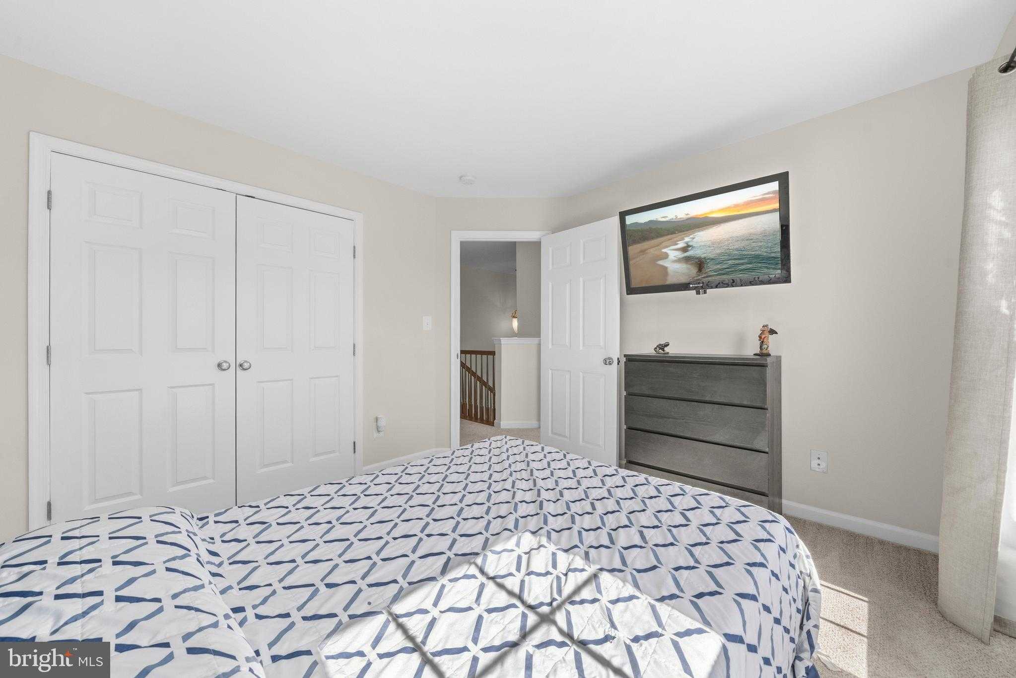 25409 Lisa Ter photo 30