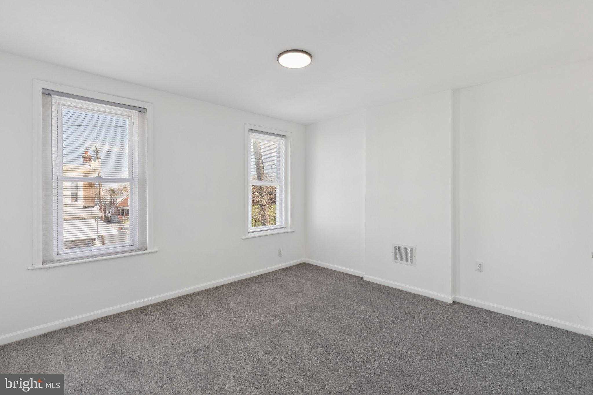 5914 N Norwood St photo 52