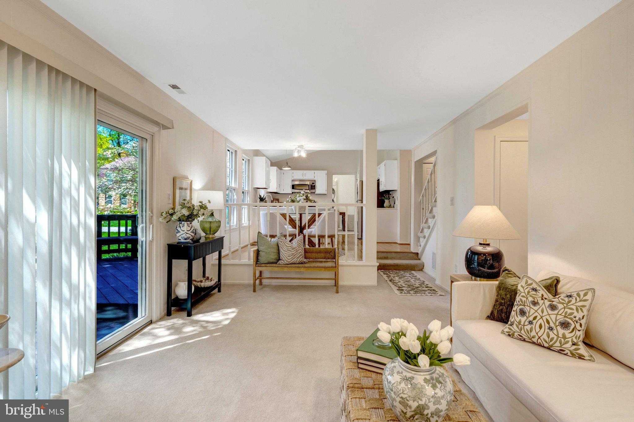 6054 Burnside Landing Dr photo 24