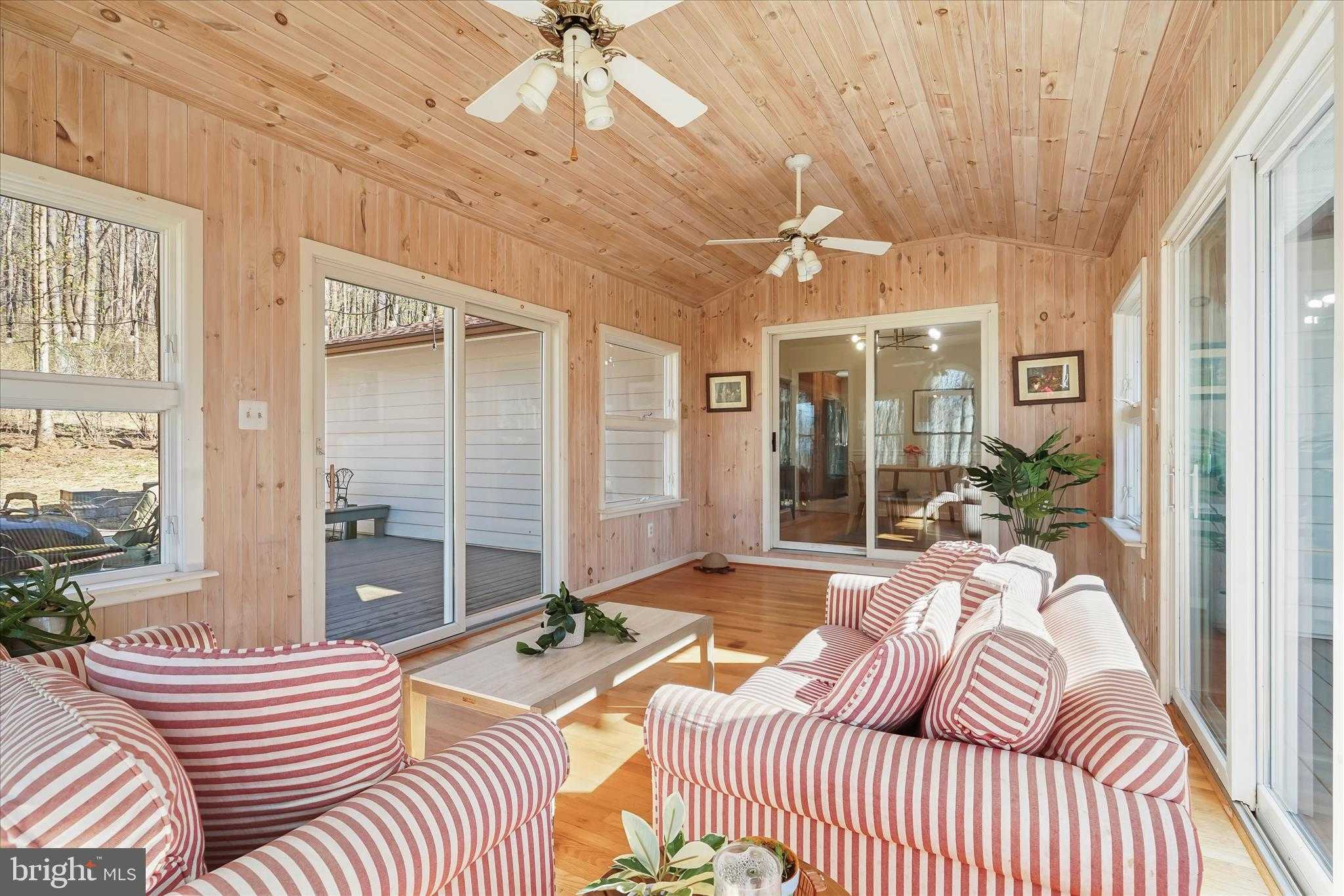 320 Barker Ln photo 21