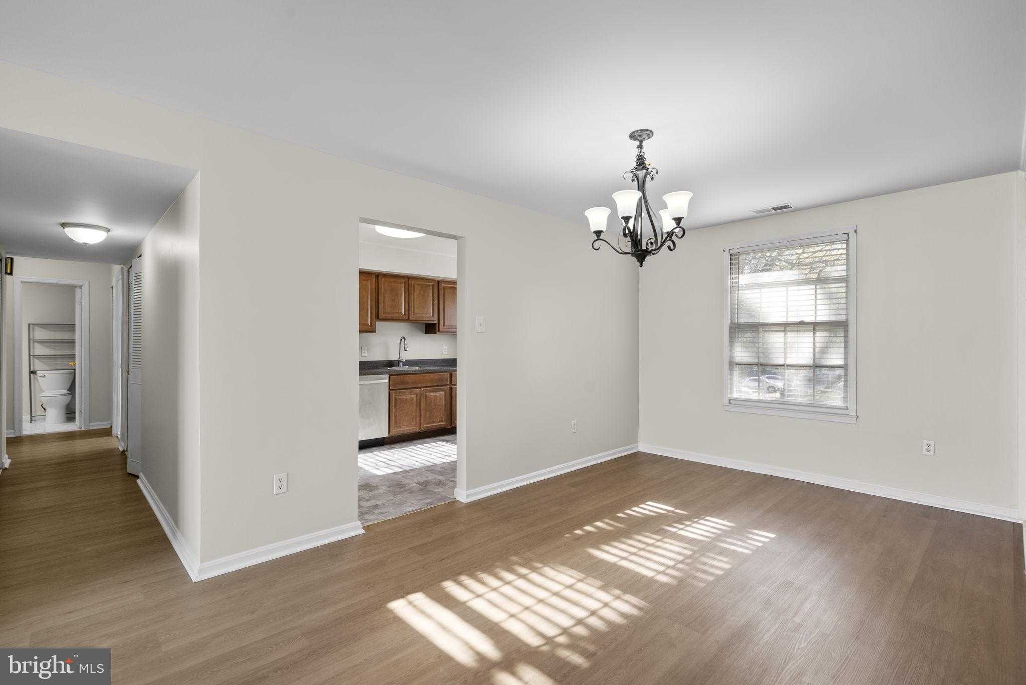 740 Quince Orchard Blvd Apt 102 photo 7