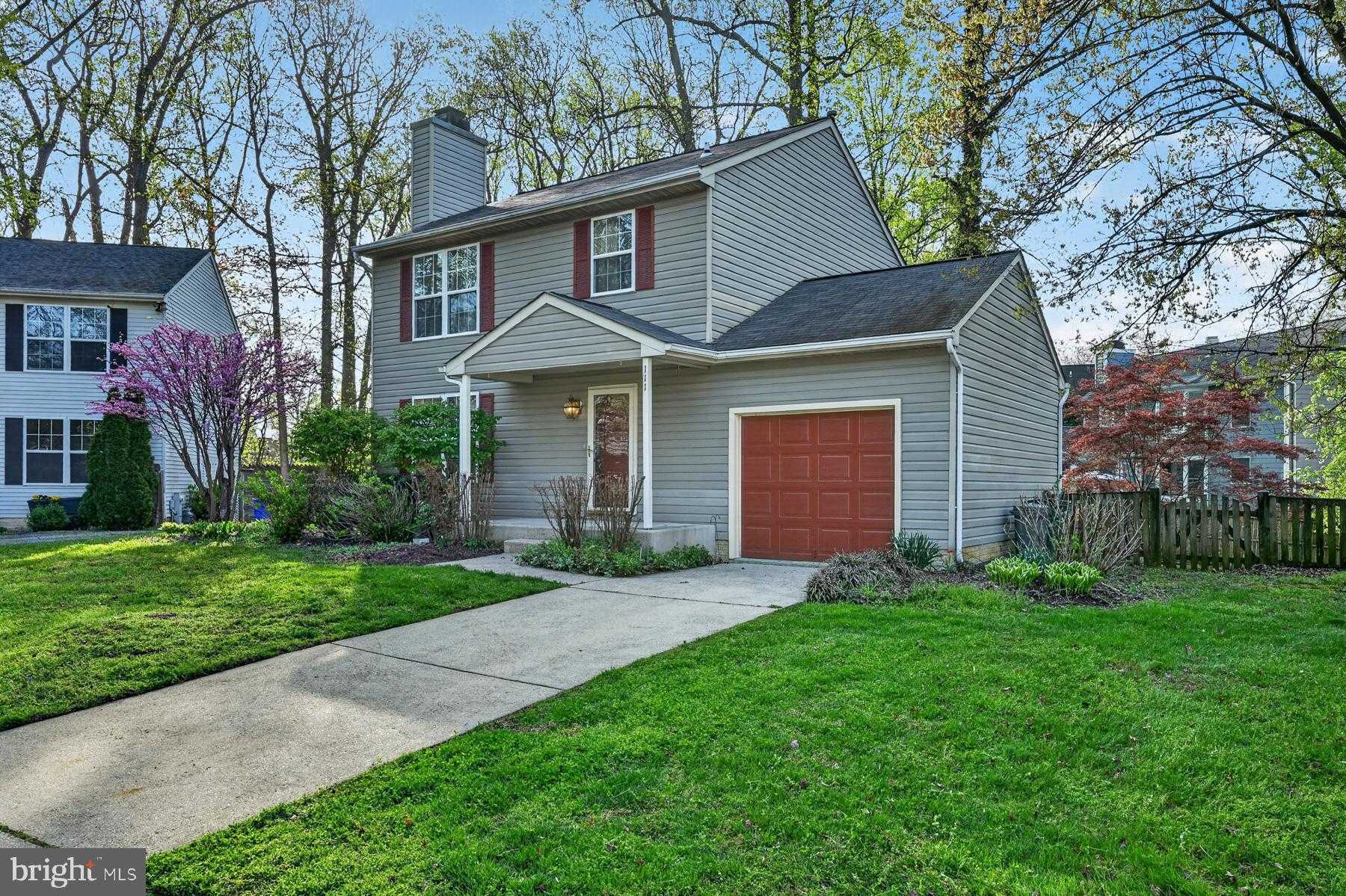 111 Janwall St photo 2