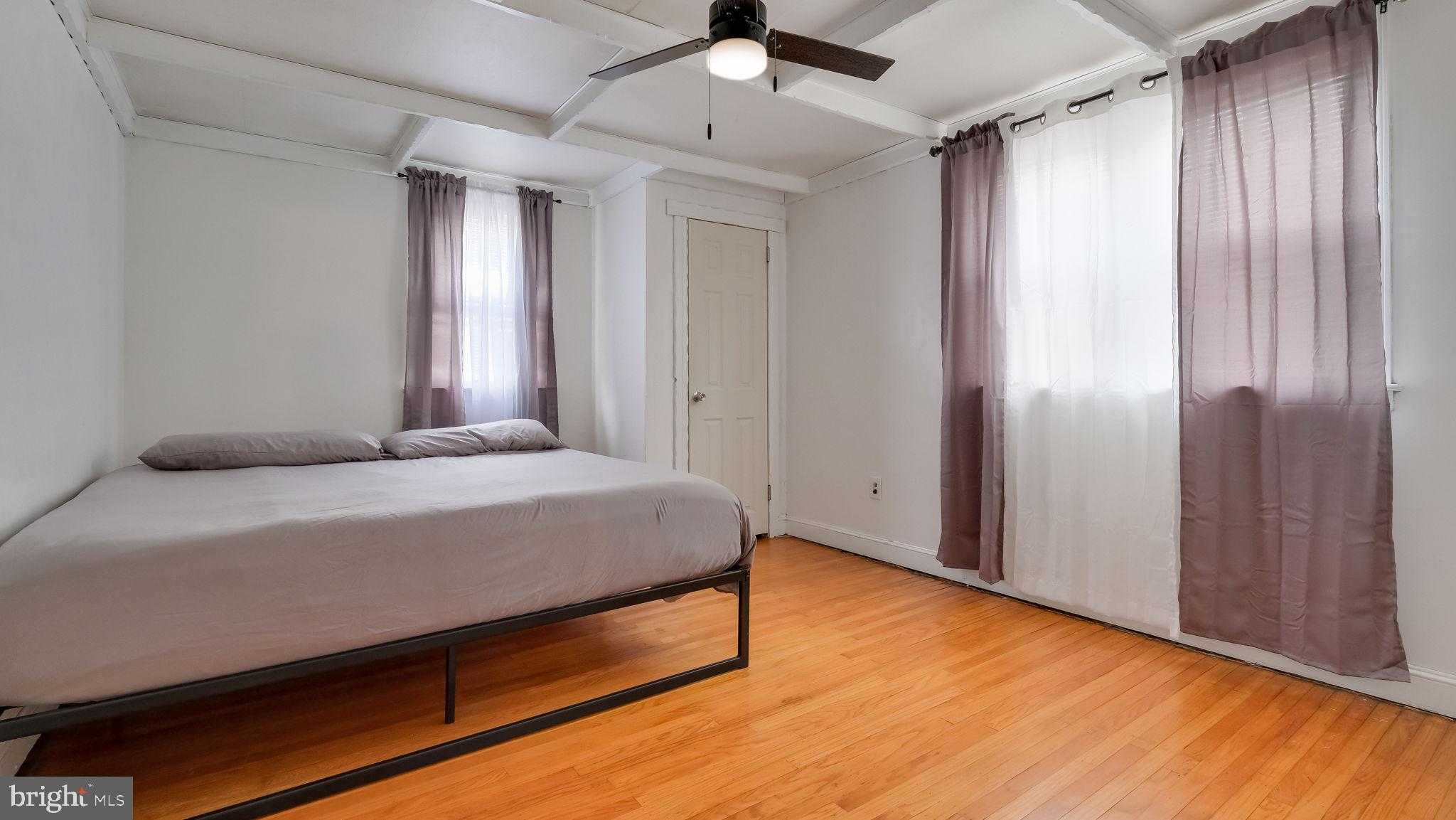 907 Kenwood Rd photo 21