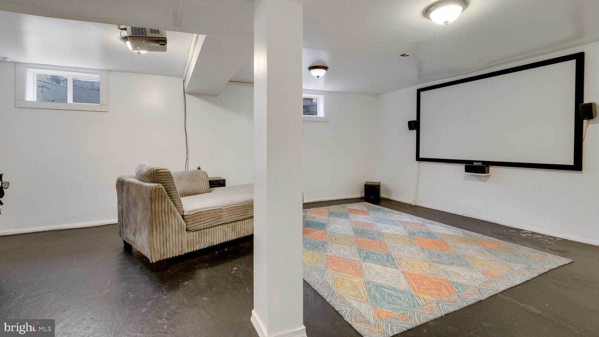 907 Kenwood Rd photo 25