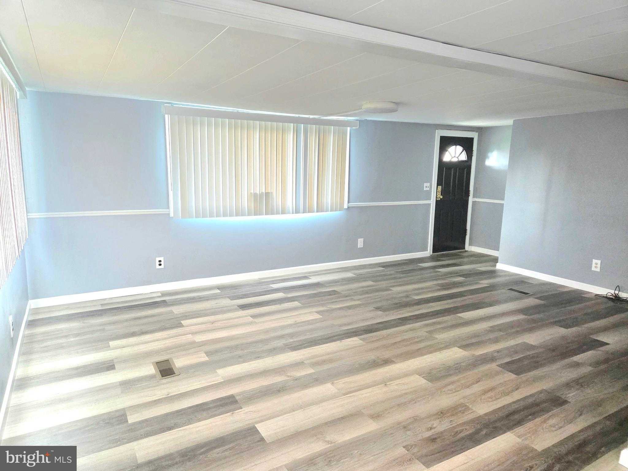 107 Smith St photo 6