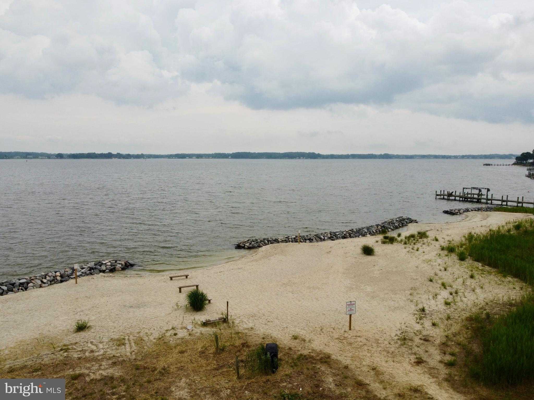 662 N Glebe Rd photo 23