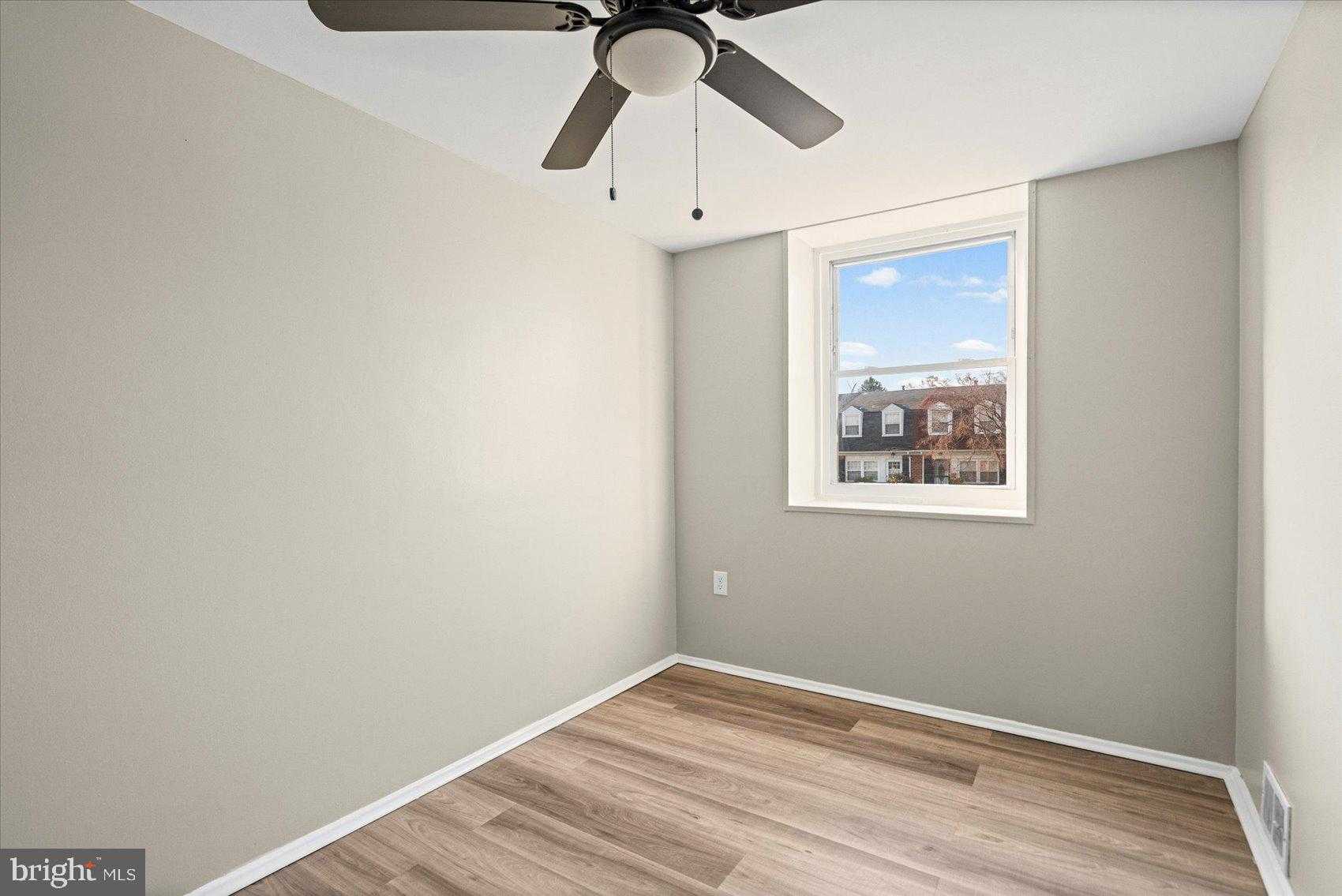 1335 Mantle St photo 24