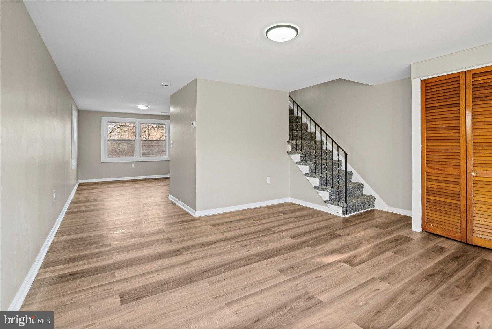 1335 Mantle St photo 7