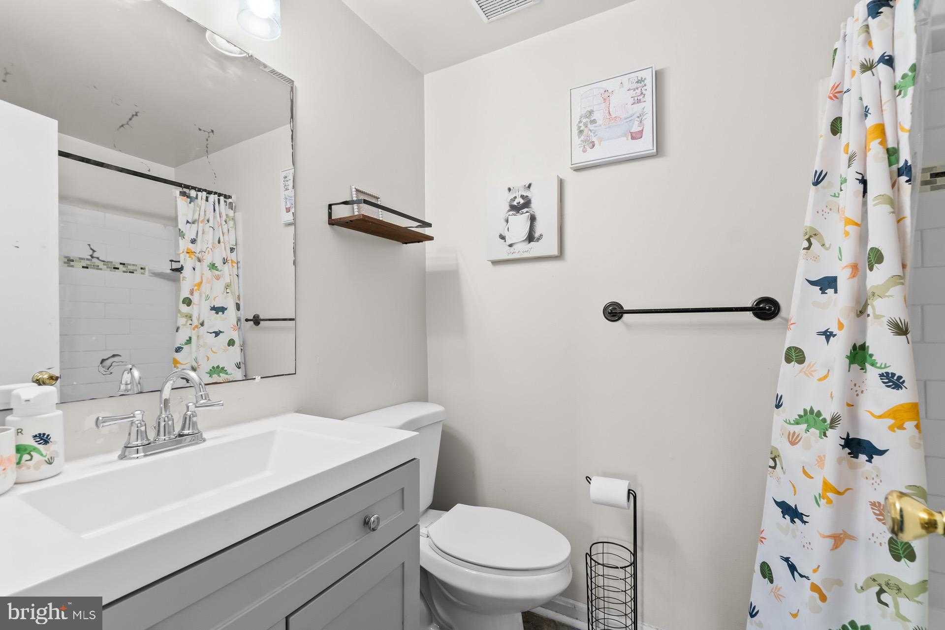 3433 Elenoir CT photo 24